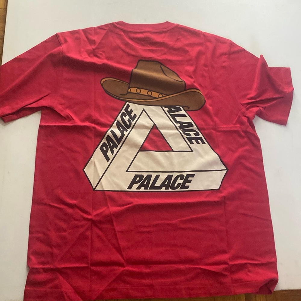 Palace cowboy hat tee